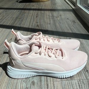 Puma sneakers size 37